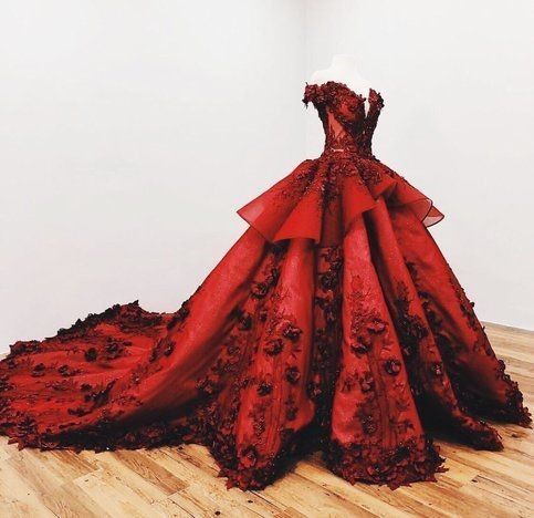 𝕯𝖊𝖒𝖔𝖓'𝖘 𝕷𝖔𝖛𝖊 - •Evil Planned• in 2020 | Ball gowns prom, Red prom dress ...