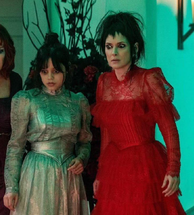 Jenna Ortega And Winona Ryder Beetlejuice Movie Lydia Beetlejuice 25738f9bc3dcf857599dcdcc214eca5d