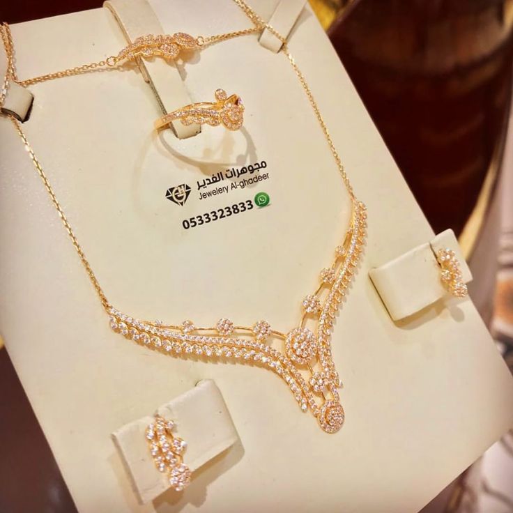 طقم نواعم ذهب عيار 21 السعر 2200 ريال للإستفسارعن جميع التفاصيل والطلبات دايركت أو طقم نواعم ذهب عيار 21 السعر 2 Ted Baker Icon Bag Jewelery Tote Bag
