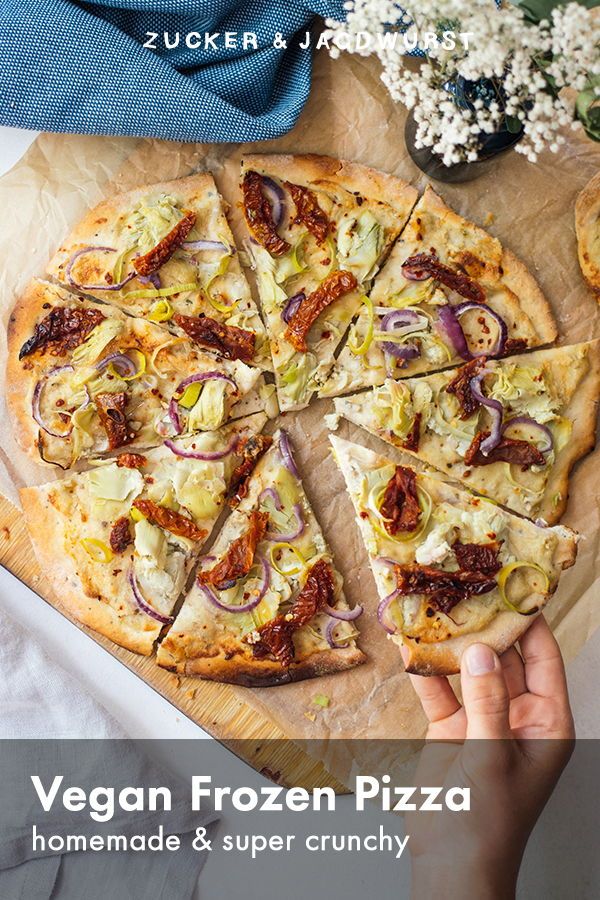 Veganen Pizzakase Selber Machen Leckeres Pizzarezept In 2020 Pizza Ohne Kase Pizza Rezept Rezepte