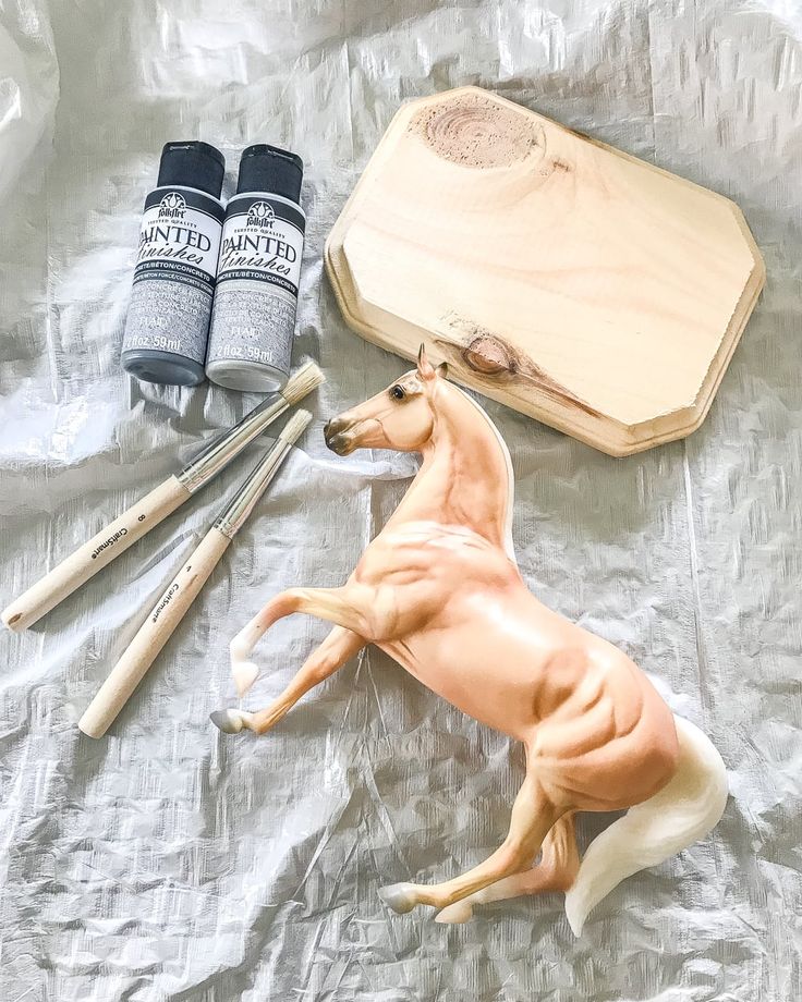 Diy Concrete Equestrian Statuette DIY Concrete Equestrian Statuette | Horse diy, Horse crafts, Concrete diy