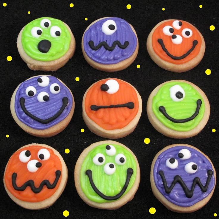 mini monster cookies for halloween