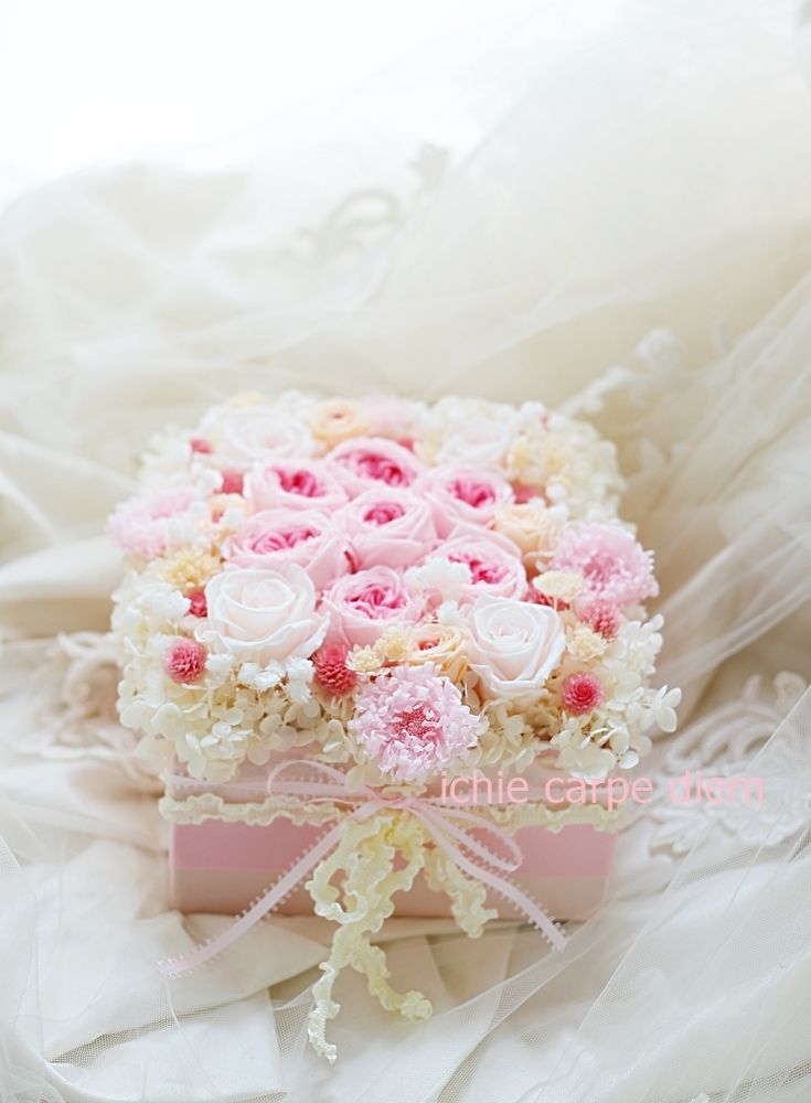 フラワーケーキ お母様へのお誕生日お祝いへ 一会 ウエディングの花 フラワーケーキ 花 ケーキ 花嫁 フラワーケーキ お母様へのお誕生日お祝いへ 一会 ウエディングの花 フラワーケーキ 花 ケーキ 花嫁