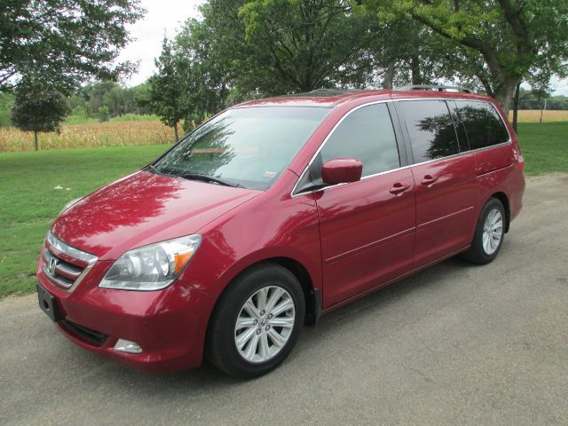 Nice 2006 Honda Odyssey Touring Edition, 116K miles. Loaded with