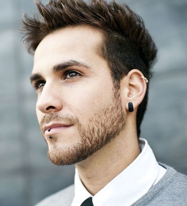 Glamour piercing solo handsome