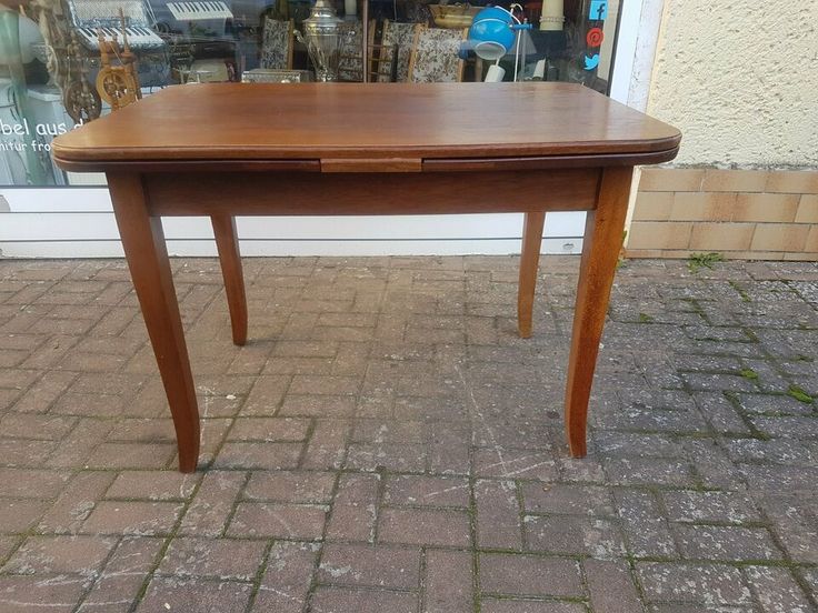 originaler ausziehbarer Esstisch aus Holz aus dem Jahre