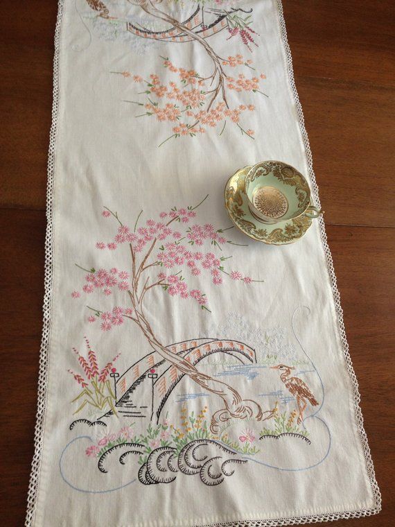 Vintage Linen Dresser Scarf Table Runner Crochet Edging Bathroom