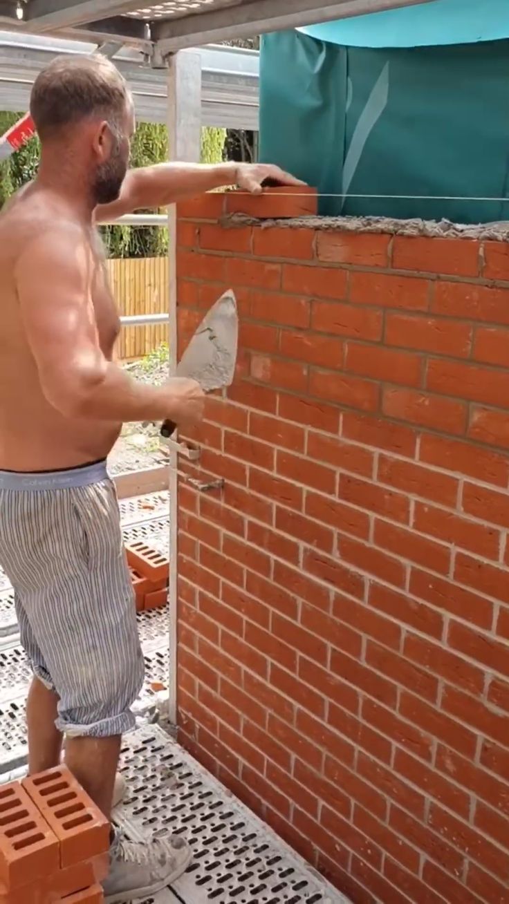 Brick laying efficiency. : oddlysatisfying | Brick laying, Home