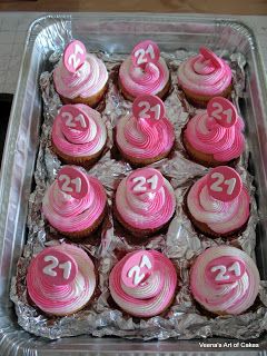 20pcs Kraft Cupcake Boxen Halter Muffin Gebäck Carrier hausgemachte Geschenk Bäckerei Box 20pcs Kraft Cupcake Boxen Halter Muffin Gebäck Carrier hausgemachte Geschenk Bäckerei Box