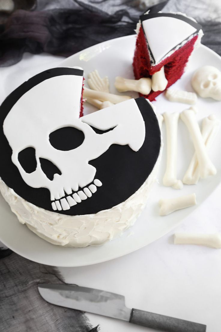 there a creepy surprise inside this delicious red velvet cake find this pin and more on halloween diy projects - Halloween Diy Projects there a creepy surprise inside this delicious red velvet cake find this pin and more on halloween diy projects - Halloween Diy Projects