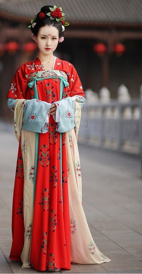 Chinese woman fucked in traditional clothing
