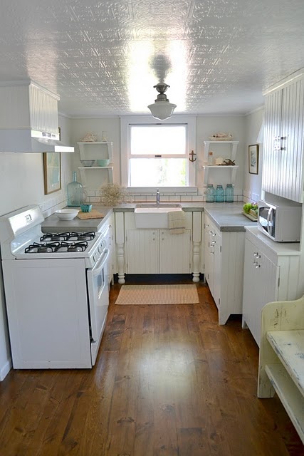 Best 25 White Gloss Paint Ideas On Hallway Best 25 White Gloss Paint Ideas On Hallway Kitchen And Wall Colours
