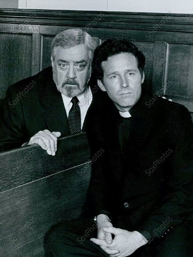 Perry Mason: The Case Of The Notorious Nun The Case of the Notorious Nun | Perry mason, Raymond burr, Perry