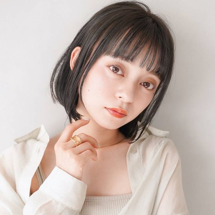 ボブ 黒髪で小顔見え 30代ママの印象アップにおすすめはこの髪型 ボブ 黒髪 髪型 ボブ 髪型 黒髪 ボブ 黒髪で小顔見え 30代ママの印象アップにおすすめはこの髪型 ボブ 黒髪 髪型 ボブ 髪型 黒髪