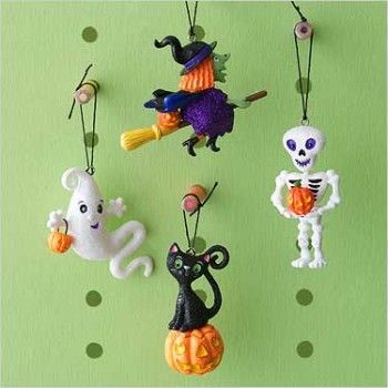 2007 hallmark halloween frightful fun howl oween at hooked on hallmark ornaments - Hallmark Halloween Decorations 2007 hallmark halloween frightful fun howl oween at hooked on hallmark ornaments - Hallmark Halloween Decorations
