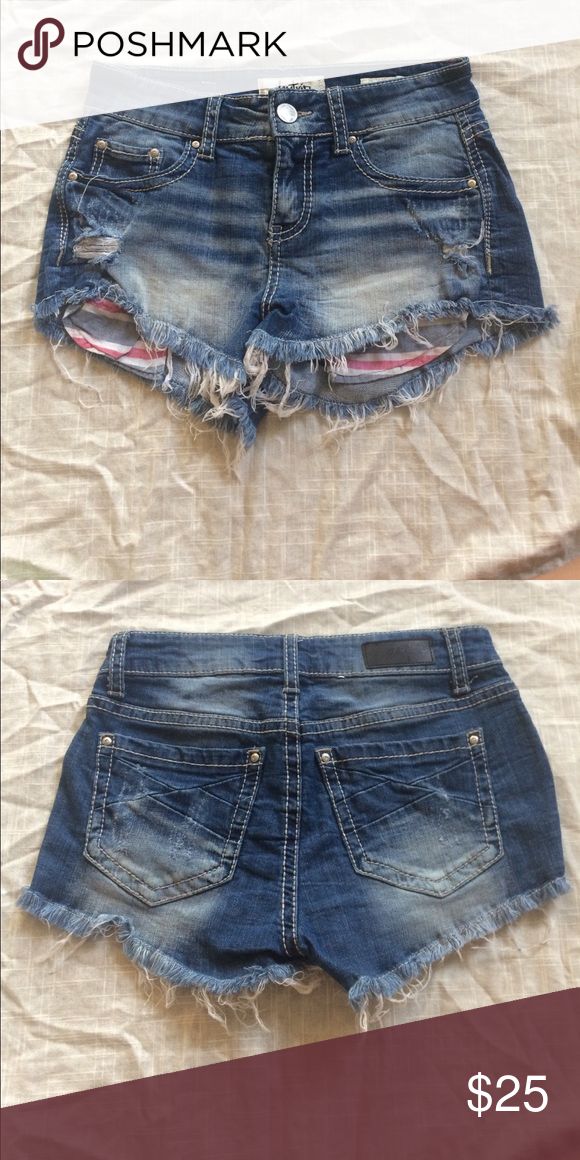 ☀️SUMMER BLOWOUT SALE☀️Daytrip Shorts Waist 25 | Short waist, Shorts