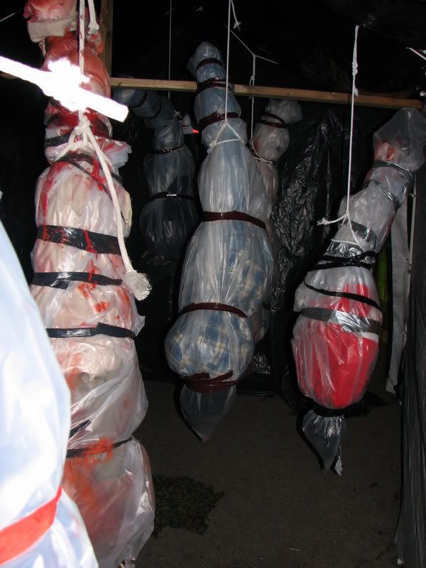 17 subtle ways to make your home creepy af diy haunted house propshaunted house decorationshalloween - Scary Halloween Decorations Ideas Homemade 17 subtle ways to make your home creepy af diy haunted house propshaunted house decorationshalloween - Scary Halloween Decorations Ideas Homemade