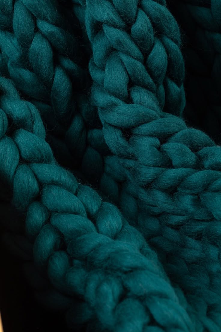 Dark green knit blanket hotsell