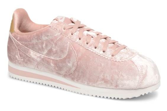 Nike Cortez Velvet | Nike cortez, Nike et Basket nike cortez Nike Cortez Velvet | Nike cortez, Nike et Basket nike cortez