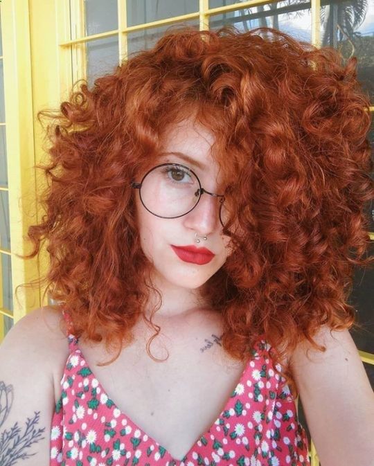 Redhead curly shorts makeout