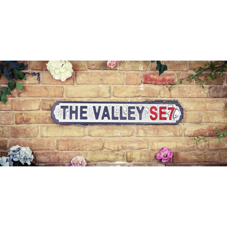 STAMFORD BRIDGE SW6 Chelsea Vintage Style Wooden Street Sign White