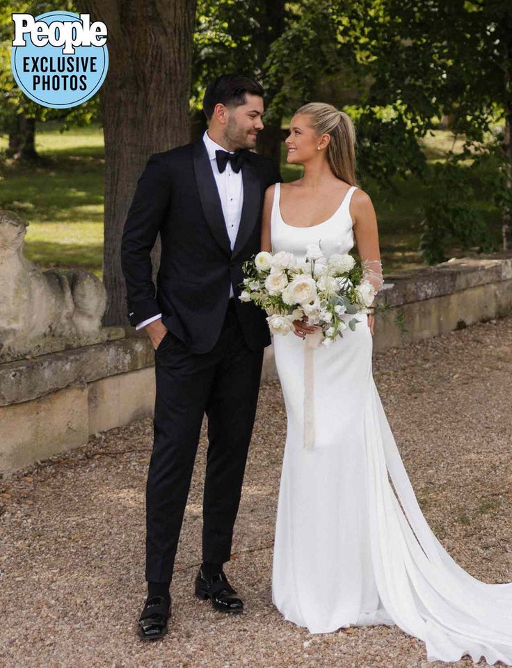 Every Gorgeous Photo From Hannah Godwin And Dylan Barbour s Wedding In Every Gorgeous Photo From Hannah Godwin And Dylan Barbour s Wedding In