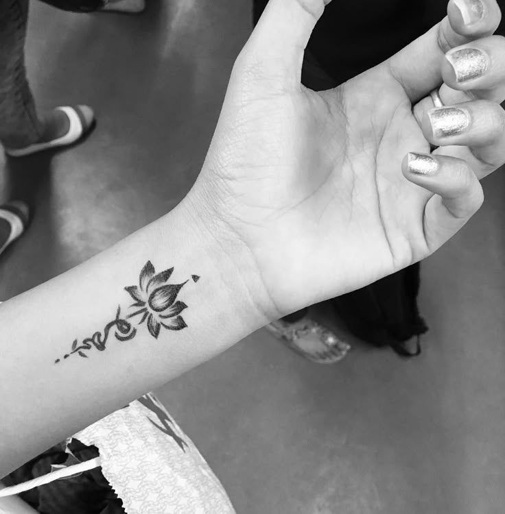 best 25 tattoos for strength ideas on pinterest symbol for best 25 tattoos for strength ideas on pinterest symbol for