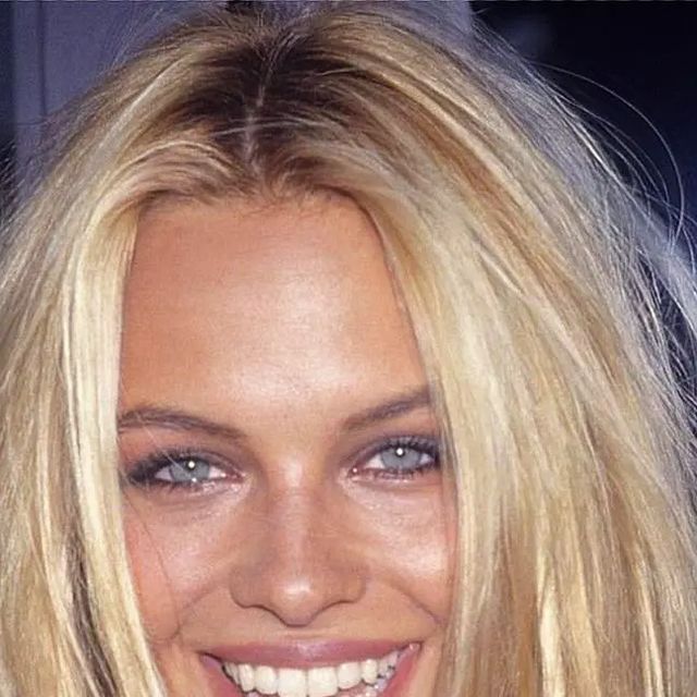 Tᖺᙓ 𐌾ᗝᒪᖙ Tᖇᓮ𐌾𐌾ᙓᖇ on Instagram: "Pamela Anderson by Ron Galella, Aug.22