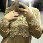 84 Likes, 4 Comments - Исламская одежда (@farida.djabrailova) on Instagram: “Платье по косой из абайной ткани с узором😊цена платья 4800”
