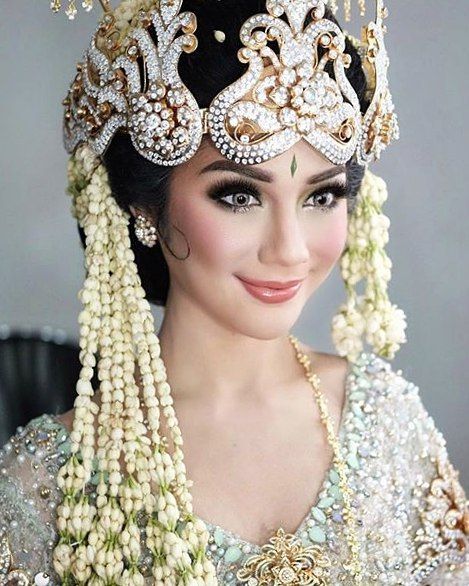 ✔️17++ Info tentang Model rambut wanita untuk acara pernikahan - Lengkap 2 2c4f9269bc52dd9fb2a18b11f3a4b16b