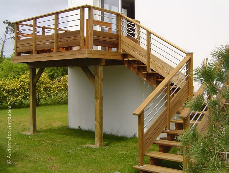 28 best pilotis images on Pinterest Balconies, Arbors and Artisan - fabriquer escalier exterieur bois 28 best pilotis images on Pinterest Balconies, Arbors and Artisan - fabriquer escalier exterieur bois