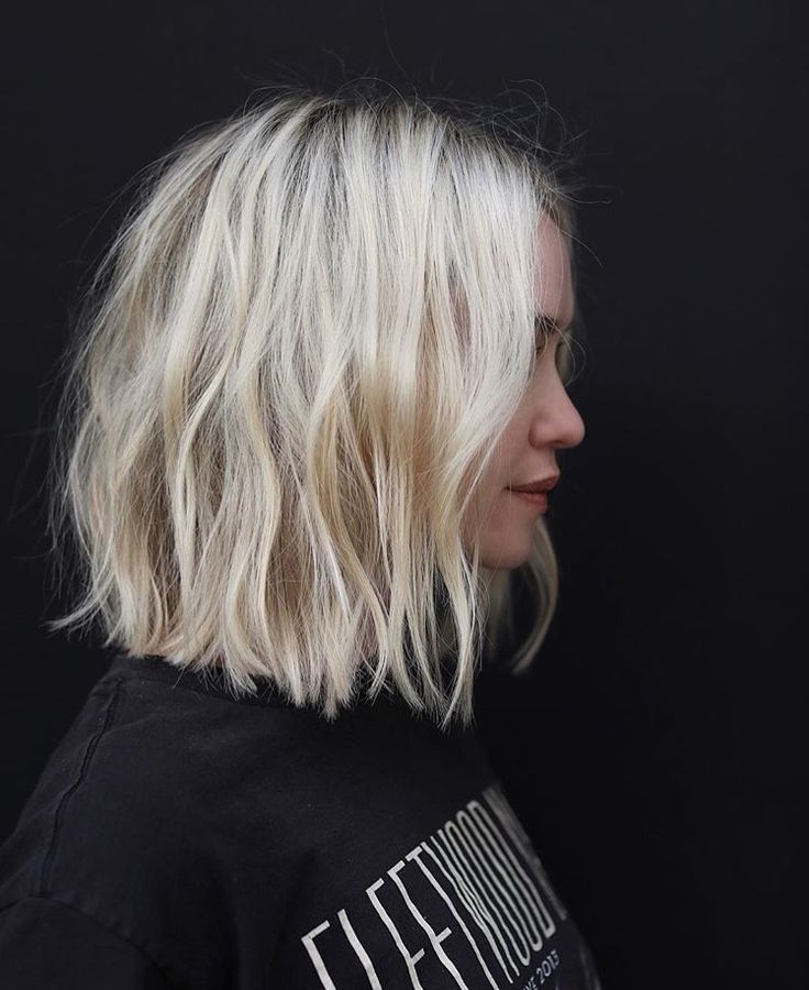 Coupe courte : I’d by no means be capable to pull this colour off however I really like the reduce Coupe courte : I’d by no means be capable to pull this colour off however I really like the reduce