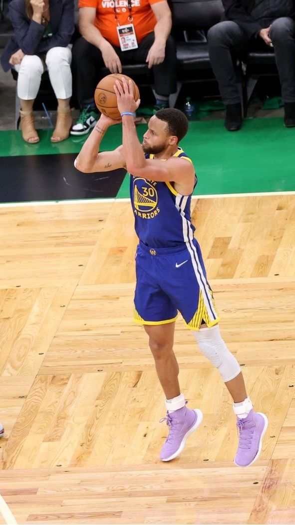 Steph curry wearing sales curry 5