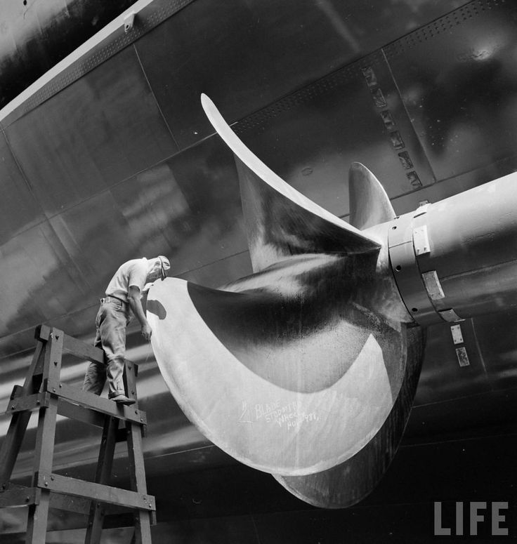 USS United States propeller Alfred eisenstaedt, United states, Warship