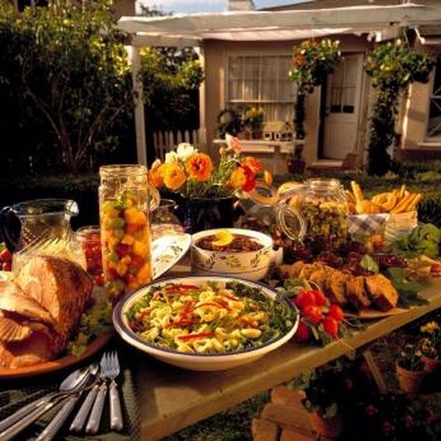 We’d be delighted to connect with you. 7 Fabulous Fall Menus. Enjoy the hearty tastes of fall with a week of dinner menus, including recipes for casseroles, pies, apple dishes and more. Click below for more great Midwest Living fall recipe ideas! Menu #6: Autumn harvest dinner. Brownie Parfaits. Menu .