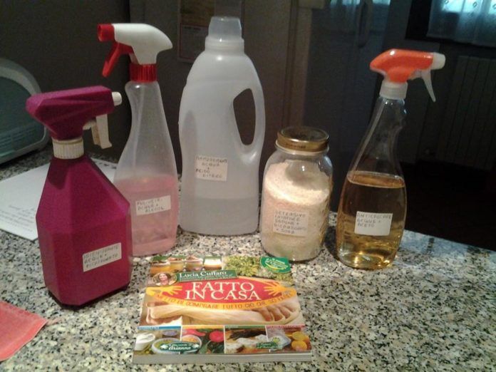 Detersivi Fatti In Casa Sapone Liquido Cleaning Soap E