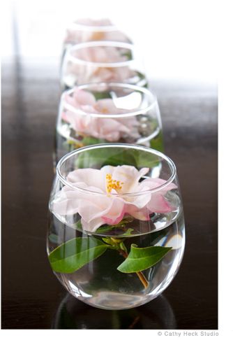 Best 25 Easy Flower Arrangements Ideas On Pinterest She Cuts A Pinky Sized Hole Into Bubble Wrap The Reason Genius Stemless Wine Glessimple Centerpiecesbaby