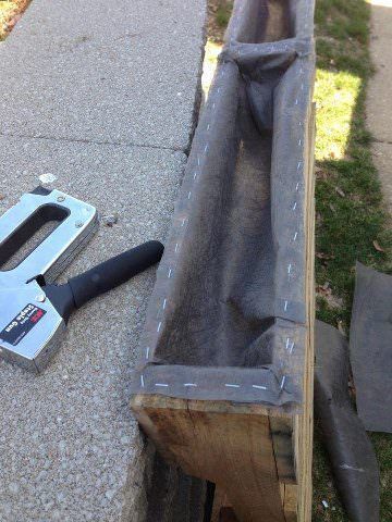 1001 Pallets: How To Keep The Dirt In A Pallet Planter? - Includes other clues t...