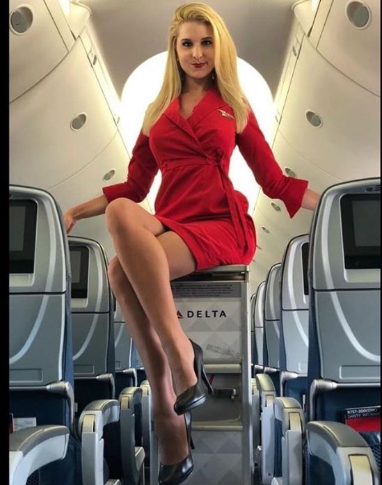 Pin By Michael Rosado On Older Women Flight Attendant Cabin Crew Airline Uniforms