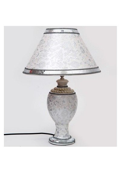 Lampara De Sobremesa Con Cuerpo De Ceramica Ovalado Color Plata Brillo Con Pantalla De Tela Color Plata Interrupto Lampara Mesitas De Noche Lamparas Modernas
