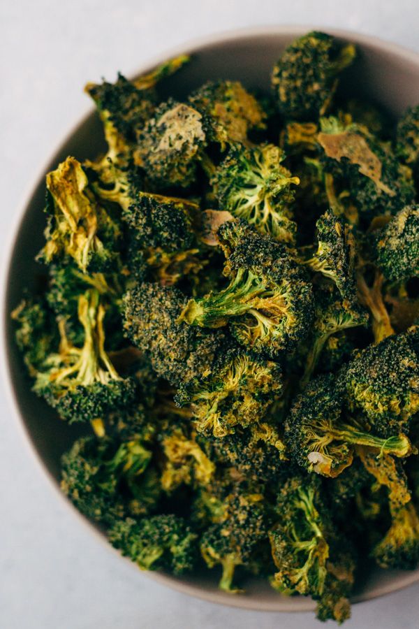 Dehydrated Raw Vegan Cheezy Broccoli Chips Dehydrated Raw Vegan Cheezy Broccoli Chips