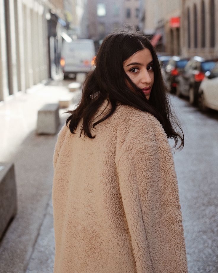 How to be parisian, teddybear coat, fashion blogger, tendance automne hiver 2019