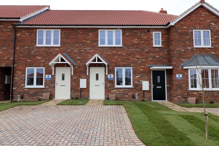 A Two bedroomed Mid terrace House Located In This New Development In A Two bedroomed Mid terrace House Located In This New Development In