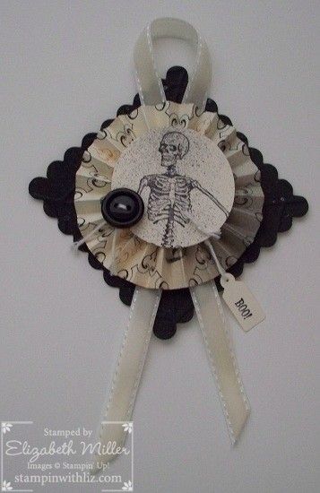 best 25 halloween ornaments ideas on pinterest nightmare before christmas ornaments diy halloween tree and halloween felt
