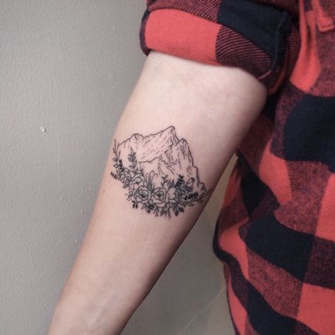 25 beautiful small mountain tattoo ideas on pinterest mountain 25 beautiful small mountain tattoo ideas on pinterest mountain