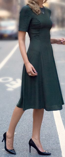 Green work dress Get boardroom ready with work dresses from BCBG. With a variety of professional work dresses to choose from, you're sure to impress at the office. Shop BCBG today! BCBG.