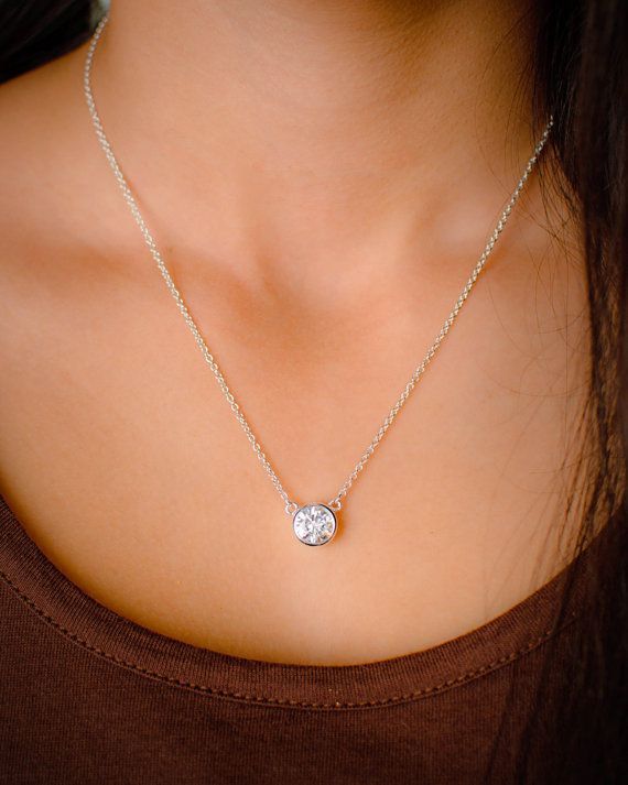 Obsessions: Mila Kunis' Little Diamond Necklace - E! Online | Dana rebecca  necklace, Necklace, Celebrity jewelry