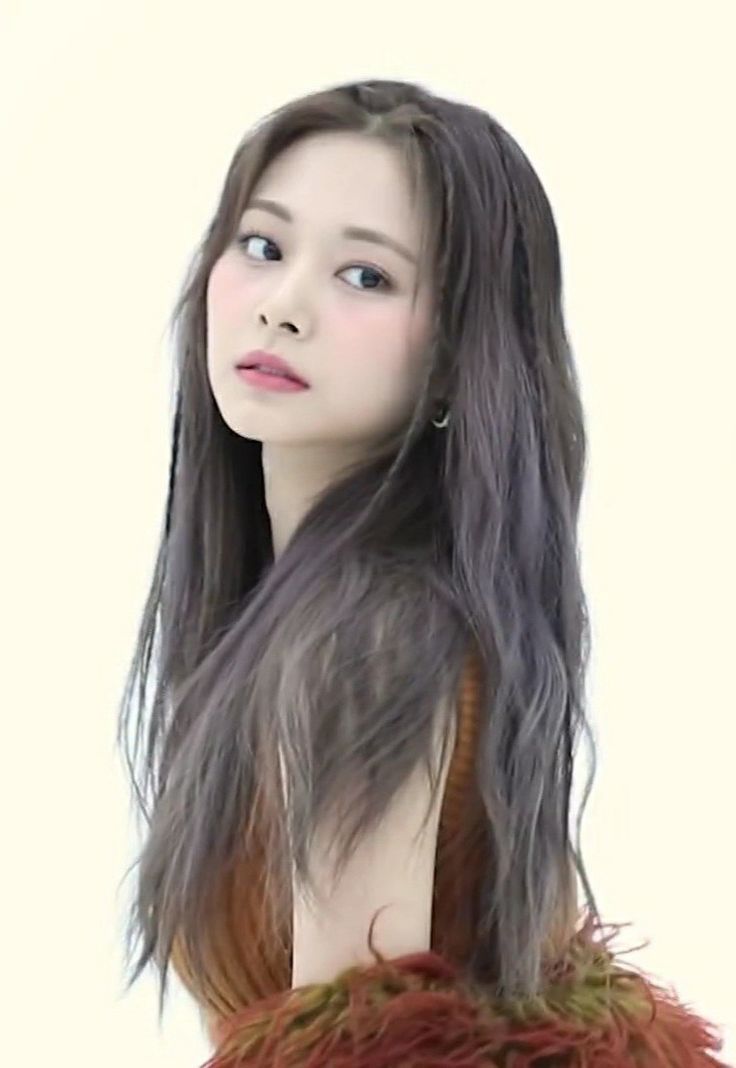 211026 Tzuyu - L'Officiel Behind