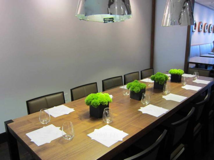33 Best Modern Table Settings Images On Pinterest Desk Layout Although This Could Be Done A Bit Diffely To Very Chic The Idea Of Using Less Linens Show Beautiful Wood Table Is Nice Square Placemats