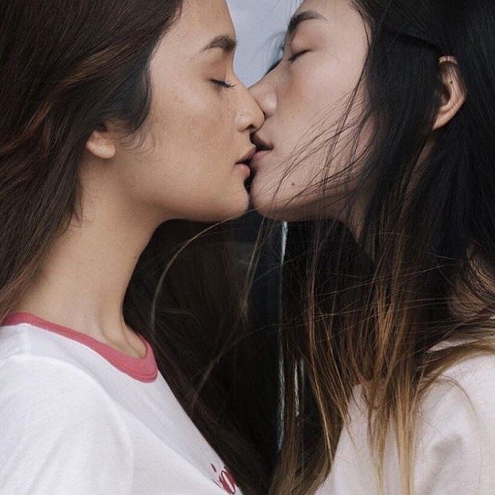 Asian Lesbian Kissing